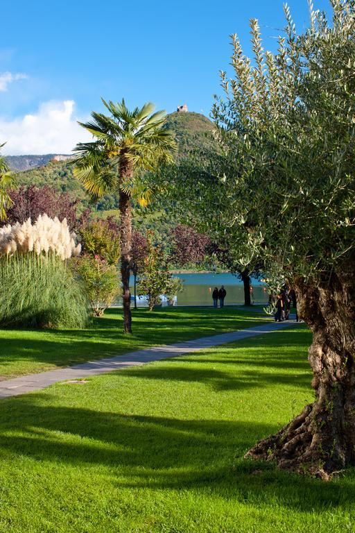 Seegarten Caldaro Esterno foto